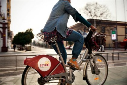 Radfahren in Sevilla Foto: Susannah Taplin (big)