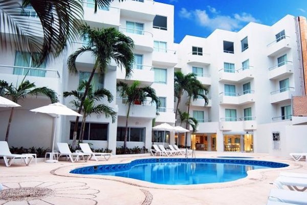 Ramada Cancun City Hotel